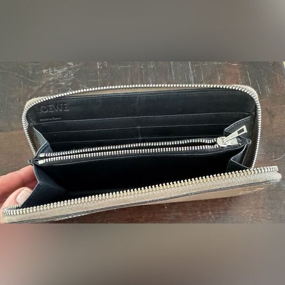 Loewe Tan Leather Skull Zip Wallet - Picture 7 of 8